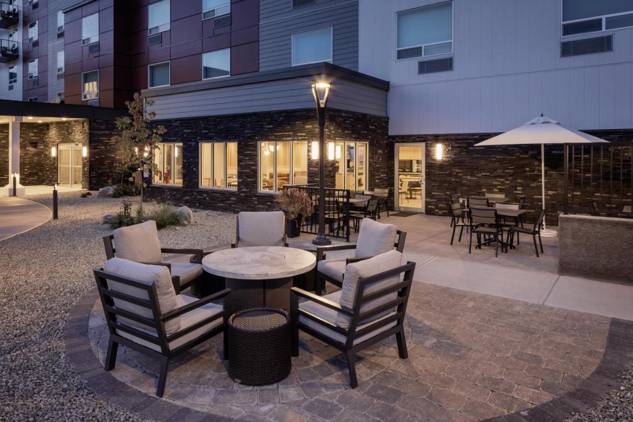 Towneplace Suites By Marriott West Kelowna Dış mekan fotoğraf